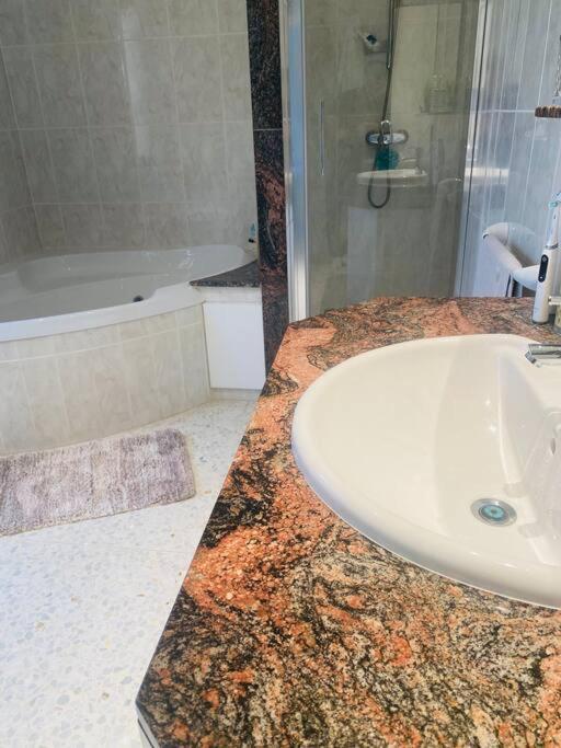 Impresionante Villa Con Piscina - Oliva Nova Exteriör bild