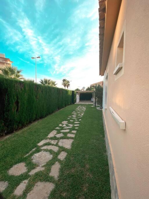 Impresionante Villa Con Piscina - Oliva Nova Exteriör bild