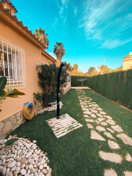 Impresionante Villa Con Piscina - Oliva Nova Exteriör bild