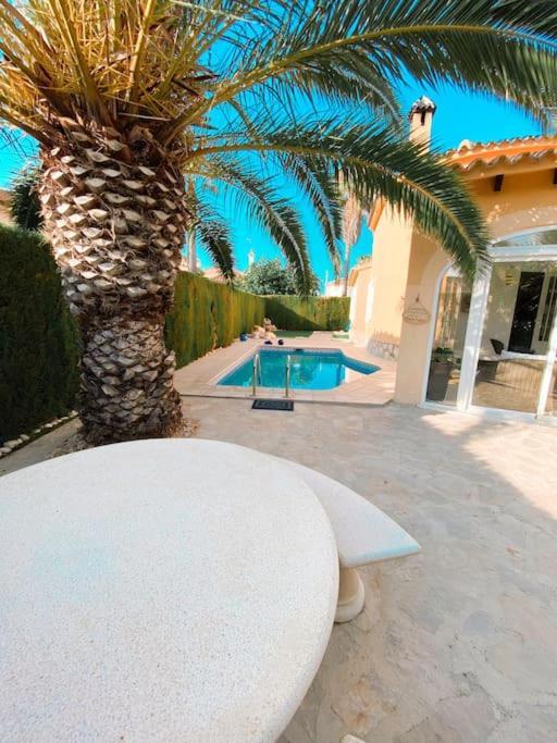 Impresionante Villa Con Piscina - Oliva Nova Exteriör bild