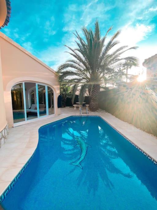 Impresionante Villa Con Piscina - Oliva Nova Exteriör bild